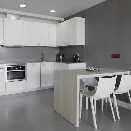 Feelfree Basoa Aparthotel 4*