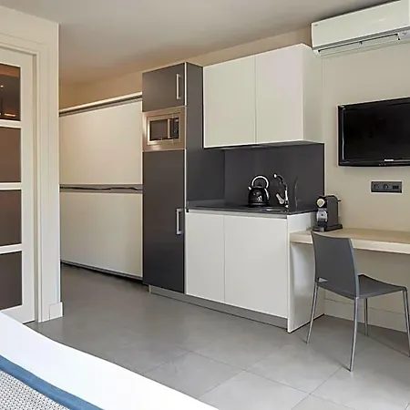Feelfree Basoa Aparthotel 4*