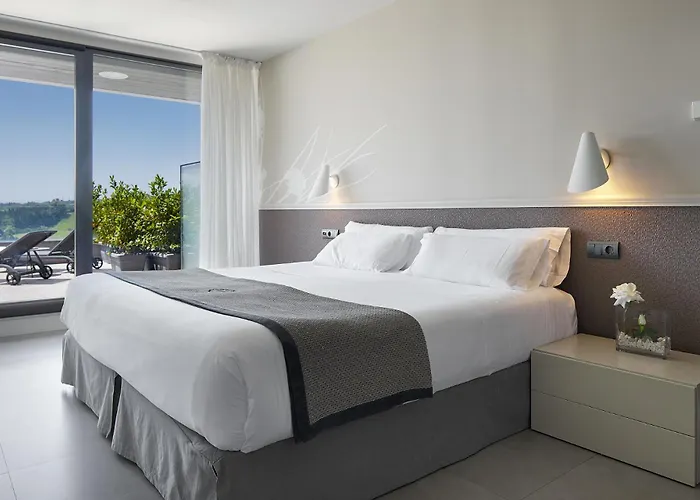 Feelfree Basoa Aparthotel